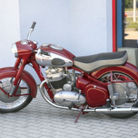 Jawa 500